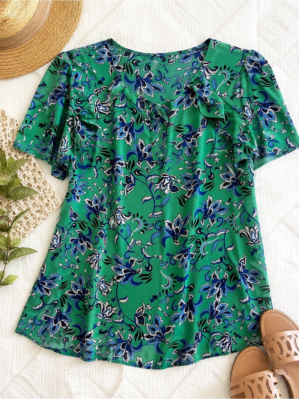 🌿 Liz Claiborne Green & Blue Floral Flutter Sleeve Blouse | Size Small 🌿
